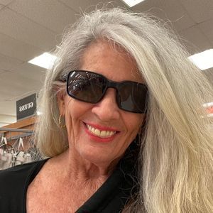 Meet your Posher, Lynn